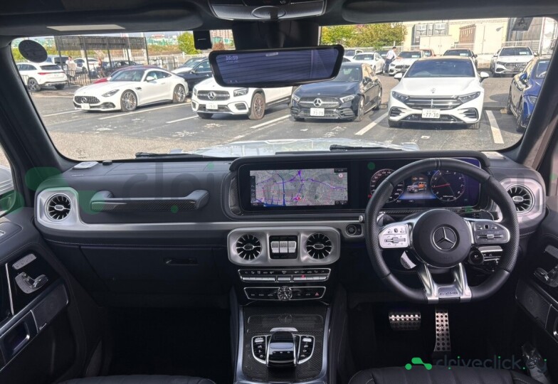 Mercedes G-class White