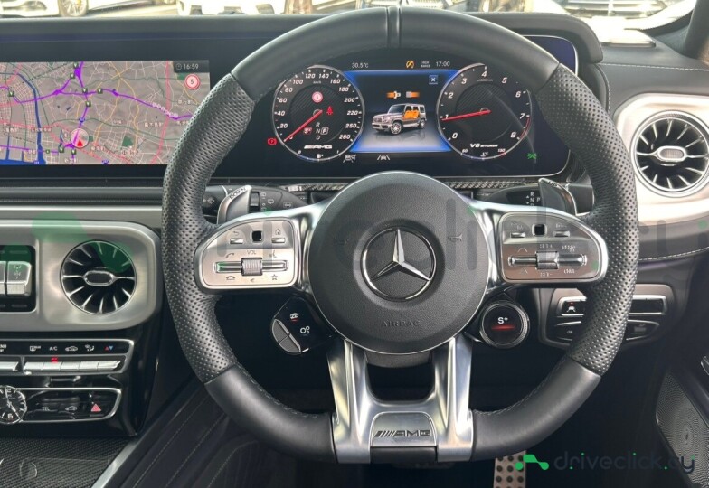 Mercedes G-class White
