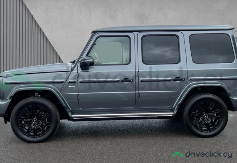 Mercedes G-class Серый
