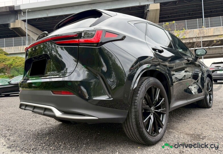Lexus NX Black