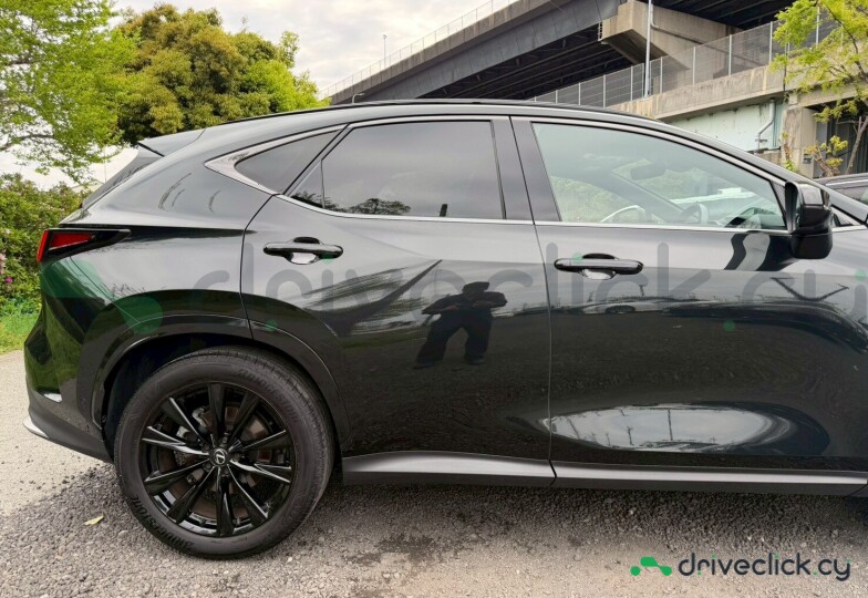 Lexus NX Black