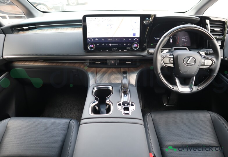 Lexus LM White