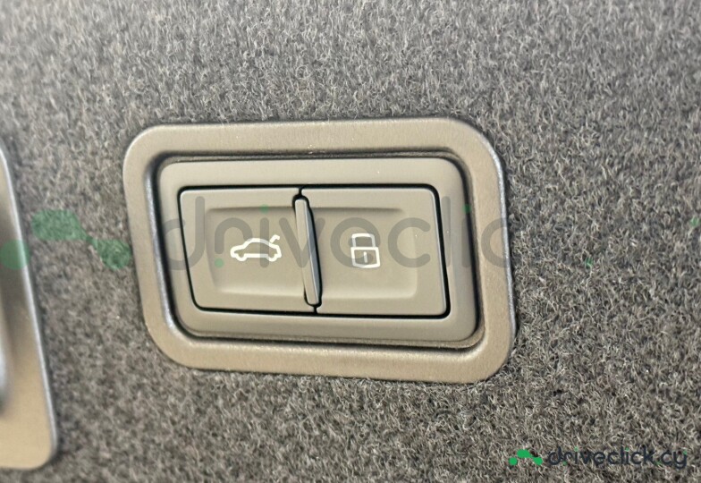Audi A8 White