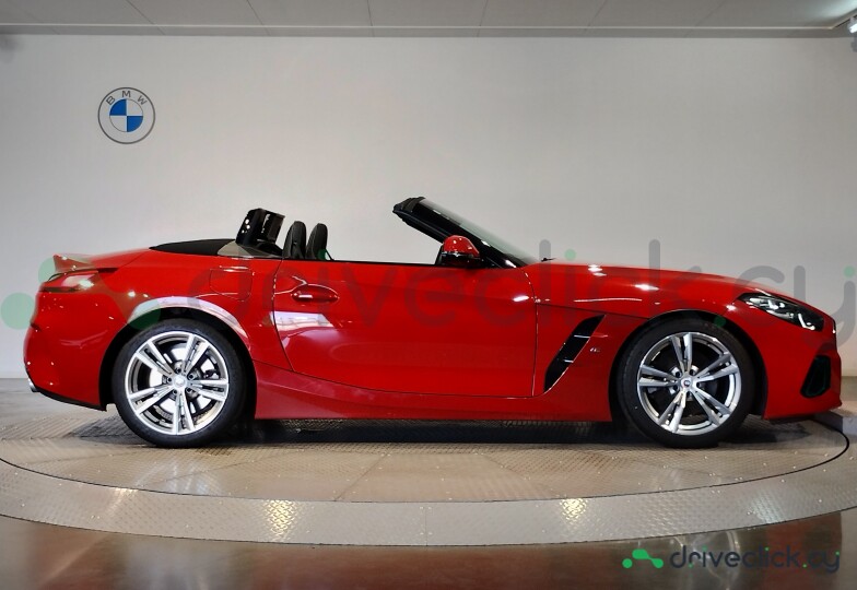 BMW Z4 Red