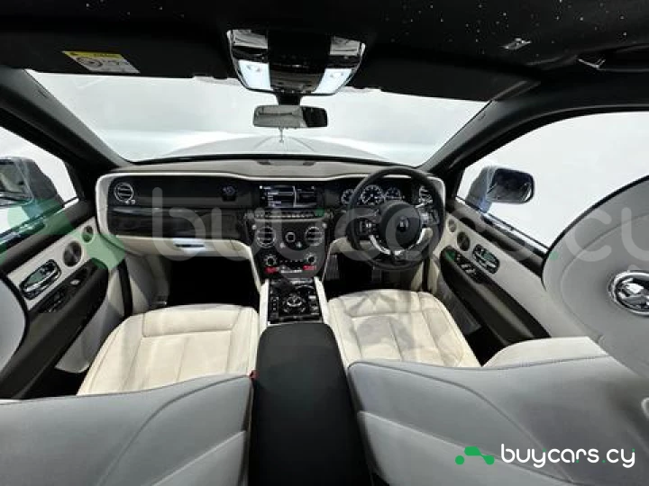 Rolls-Royce Cullinan Grey