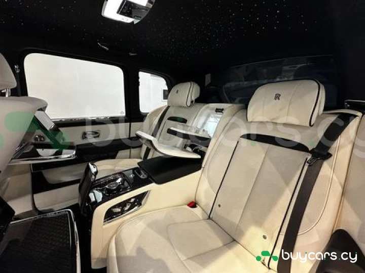 Rolls-Royce Cullinan Grey