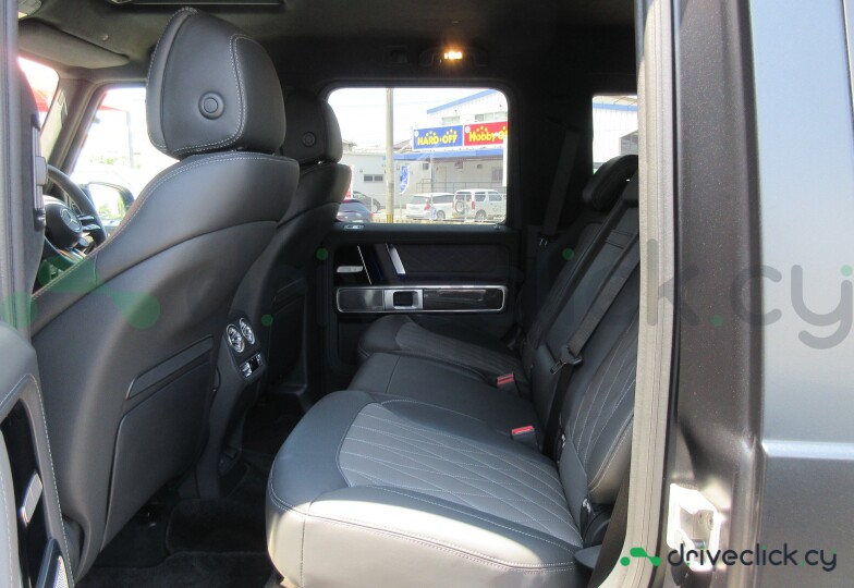 Mercedes G-class Black