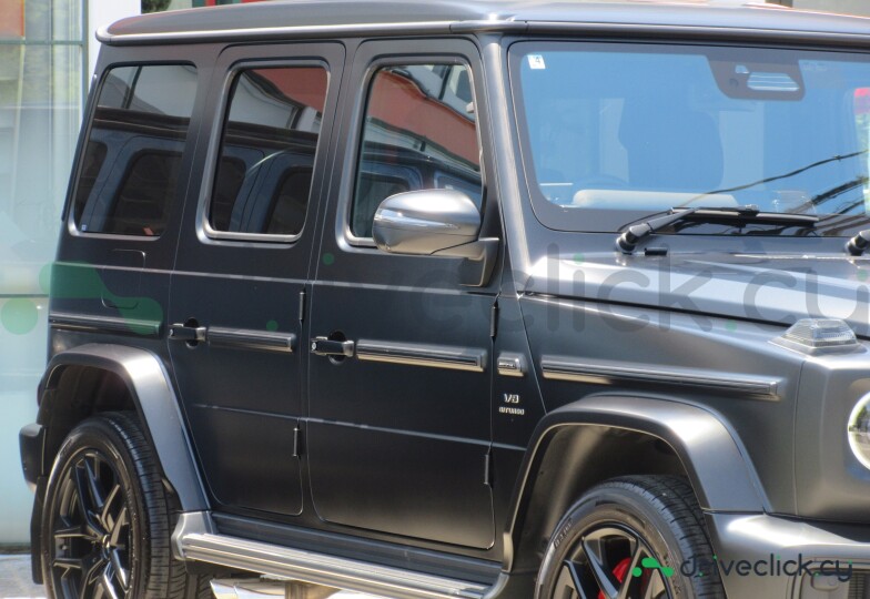 Mercedes G-class Black