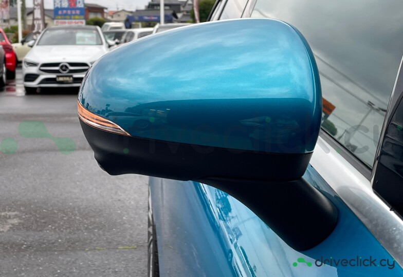 Mercedes CLA-class Blue