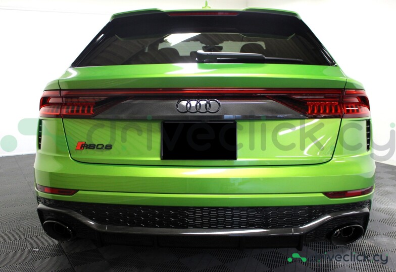 Audi RS Q8 Green