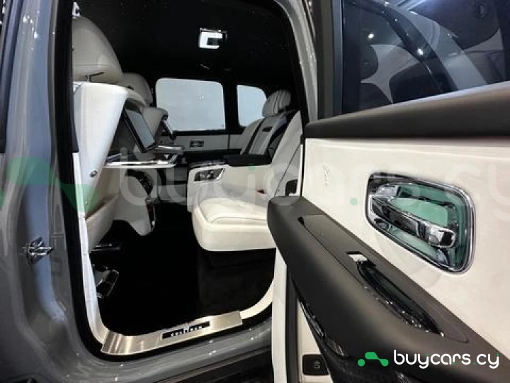Rolls-Royce Cullinan Grey