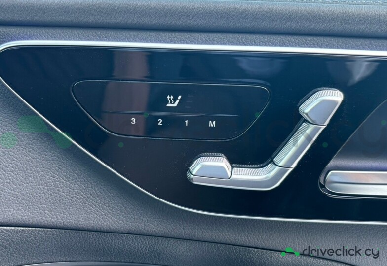 Mercedes C-class Black