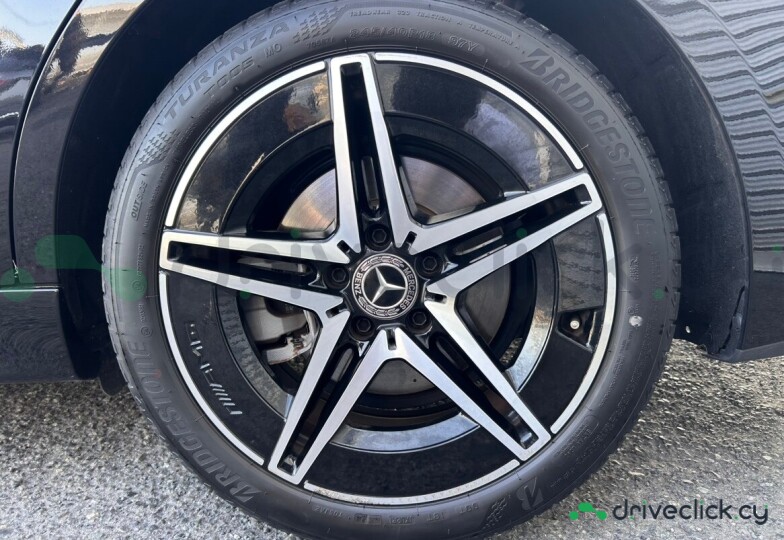 Mercedes C-class Black
