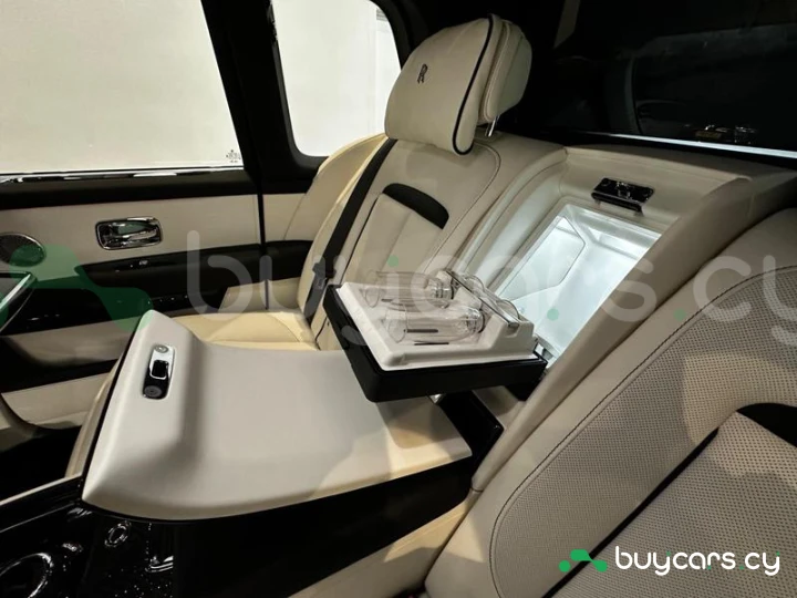 Rolls-Royce Cullinan Grey