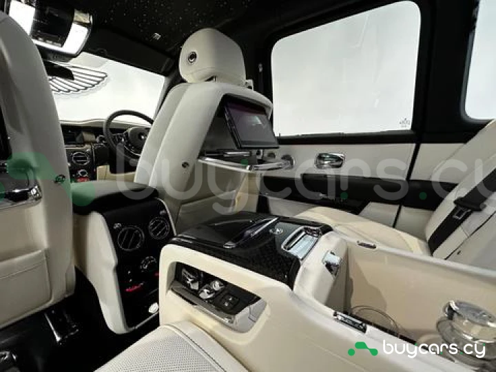 Rolls-Royce Cullinan Grey