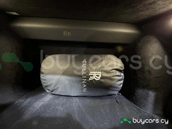 Rolls-Royce Cullinan Grey