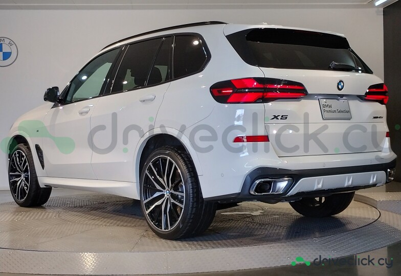 BMW X5 White