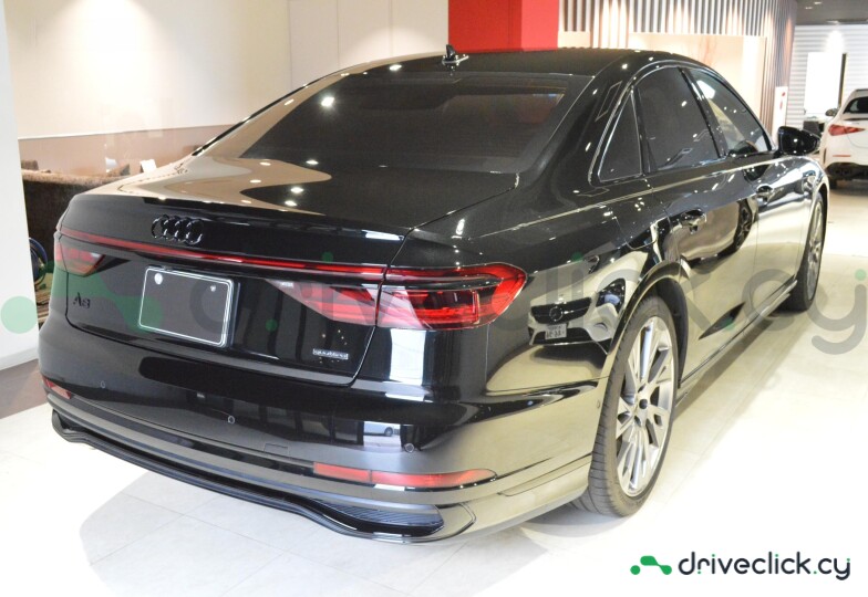 Audi A8 Black
