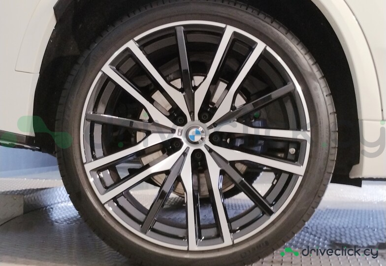 BMW X5 White
