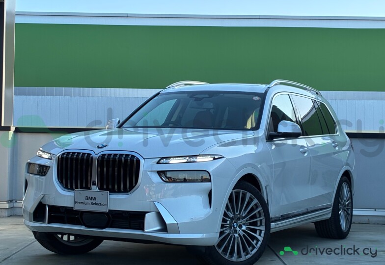 BMW X7 White