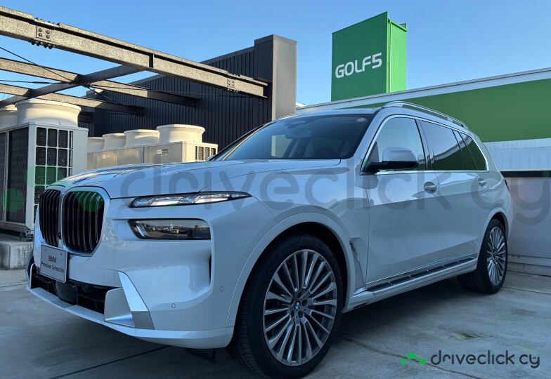 BMW X7 White