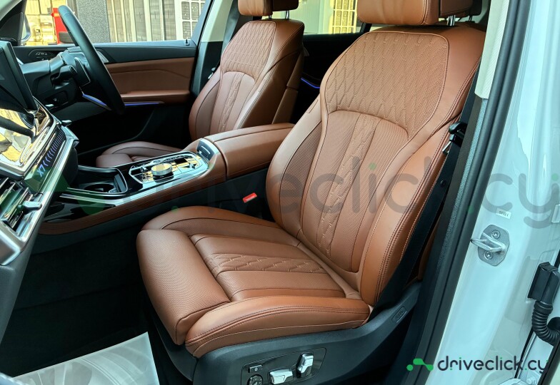 BMW X7 White