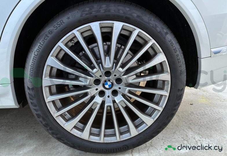 BMW X7 White