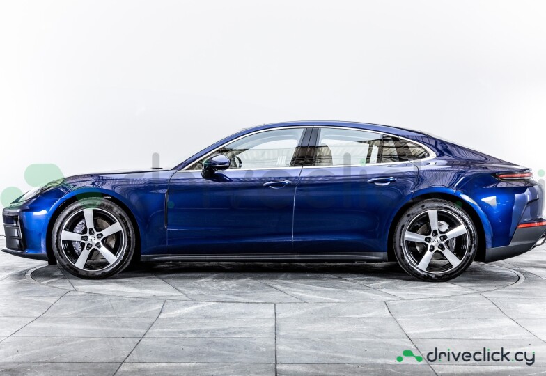 Porsche Panamera Blue