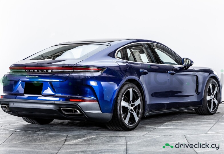 Porsche Panamera Blue