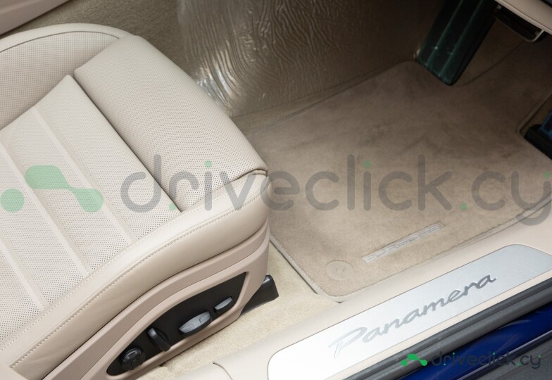 Porsche Panamera Blue