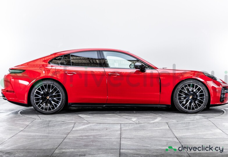 Porsche Panamera Red