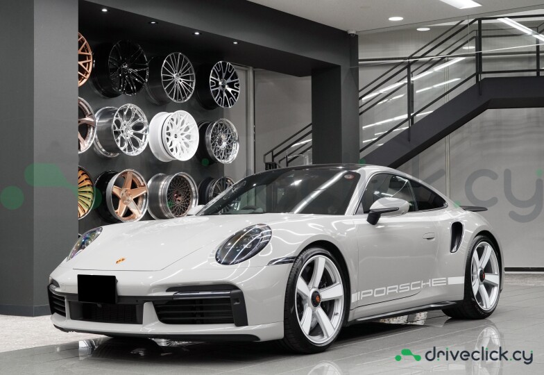 Porsche 911 White