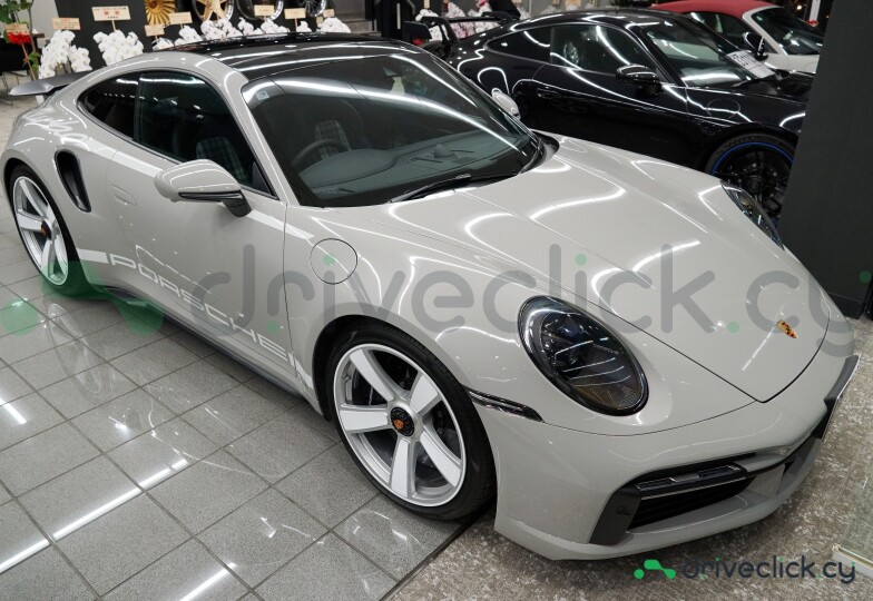 Porsche 911 White