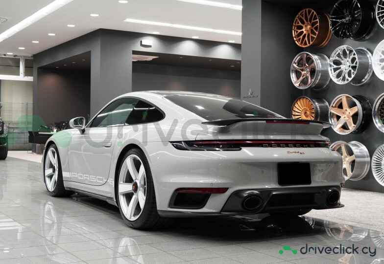 Porsche 911 White