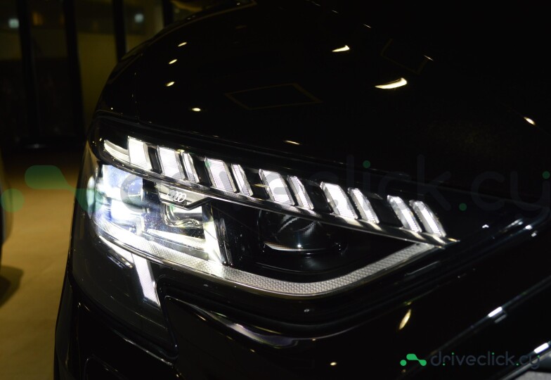 Audi A8 Black