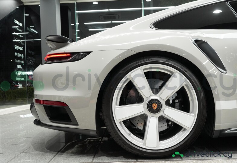Porsche 911 White