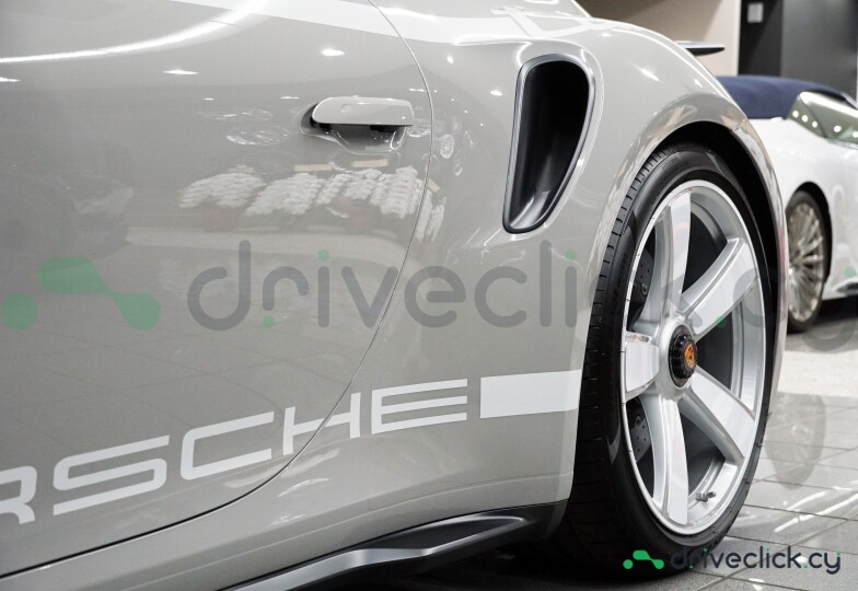 Porsche 911 White