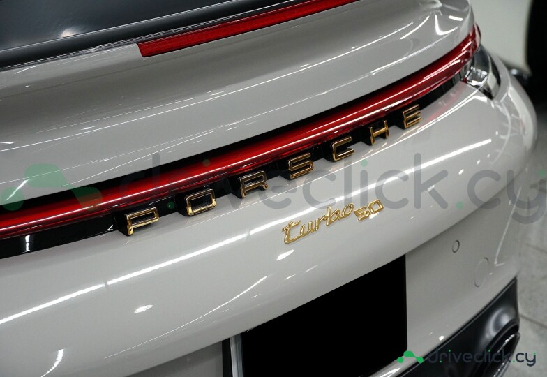 Porsche 911 White