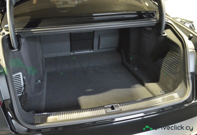 Audi A8 Black