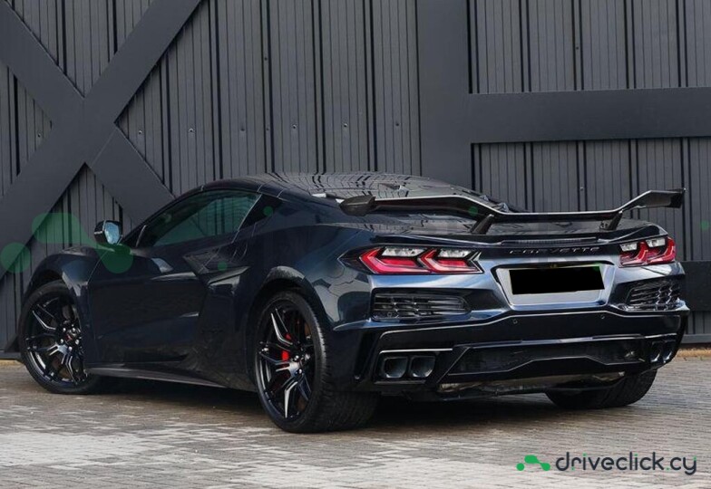 Chevrolet Corvette Black