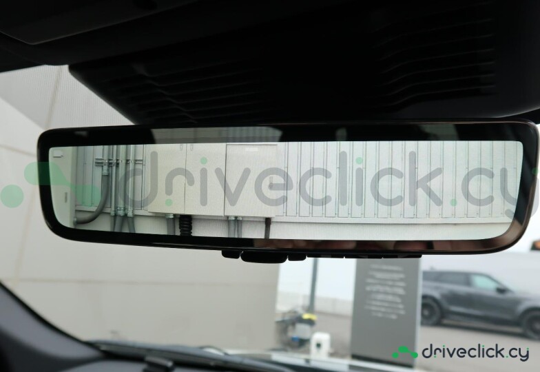 Land Rover Discovery Sport White