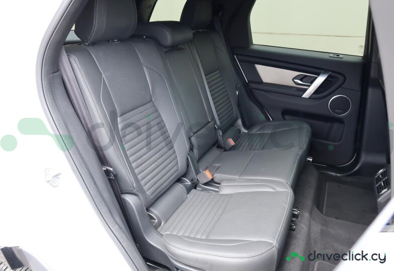 Land Rover Discovery Sport White