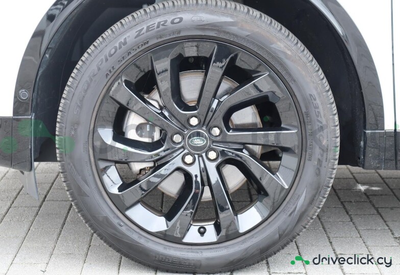 Land Rover Discovery Sport White
