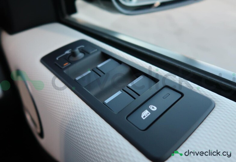 Land Rover Discovery Black