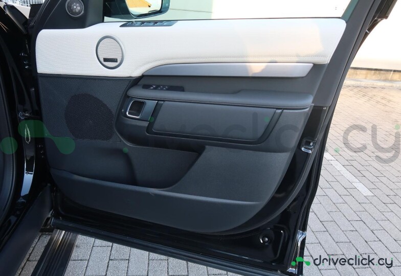 Land Rover Discovery Black