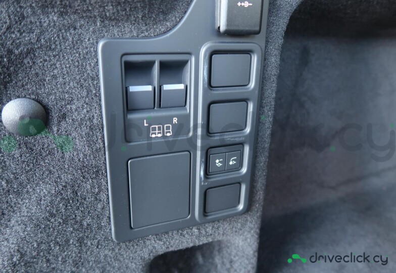 Land Rover Discovery Black
