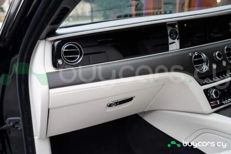 Rolls-Royce Ghost Черный