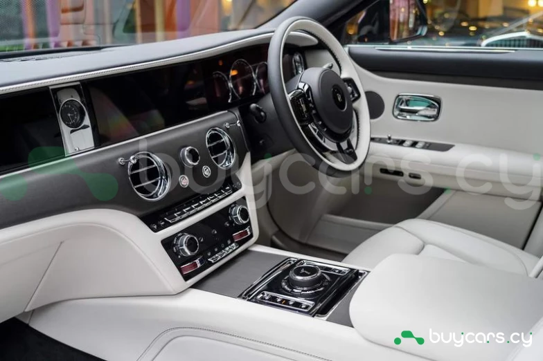 Rolls-Royce Ghost Черный