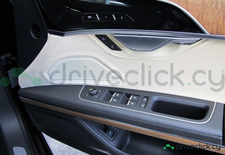Audi A8 Black