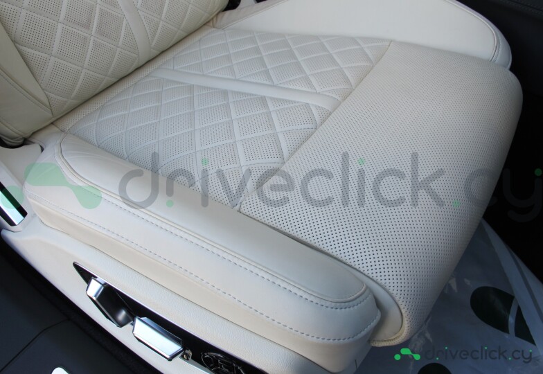 Audi A8 Black